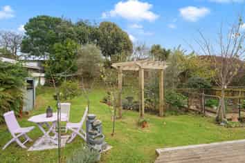 28 Chums Road, Paraparaumu Beach