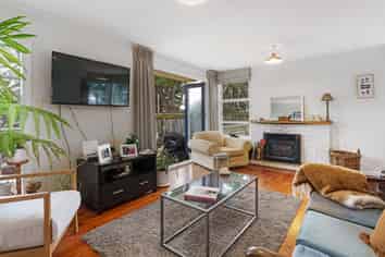 28 Chums Road, Paraparaumu Beach