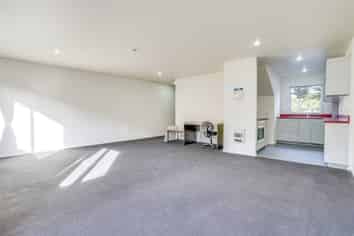 4/336 Lincoln Road, Addington