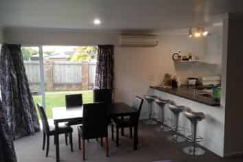 Room 1/6 Mermaid Place, Southshore