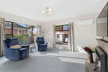 7 Liverton Crescent, Bishopdale