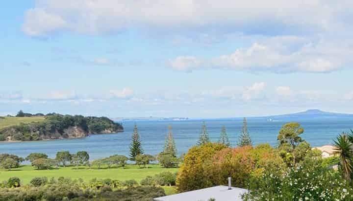 19 Kotanui Ave, Army Bay