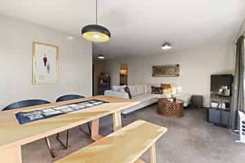 2/3 Skilling Place, Farm Cove