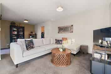 2/3 Skilling Place, Farm Cove