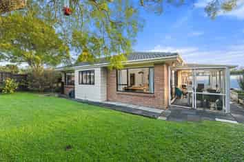 2/3 Skilling Place, Farm Cove