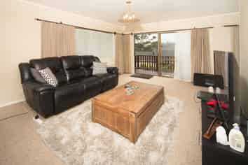 8A Simon Ellice Drive, Bayview