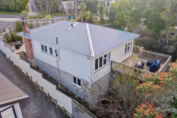 20 South Lynn Road, Titirangi