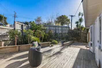 20 South Lynn Road, Titirangi