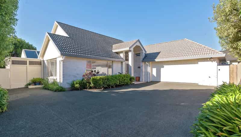 2/132 Millhouse Drive, Northpark