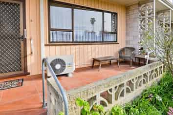 1/310 Lyndon Road West, Hastings