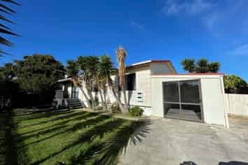 30A Burundi Avenue, Clendon Park