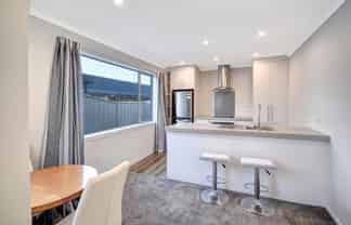 6 Maranatha Mews (Off Bruce Street), 