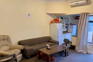 33 Clyde Street, North Dunedin