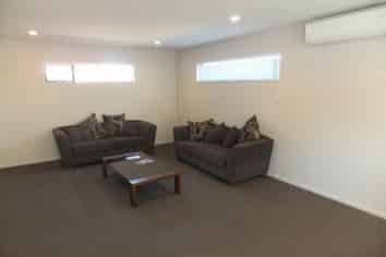 6/2  Janet Street, Riccarton