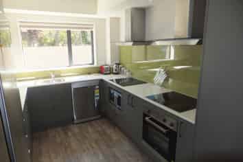 6/2  Janet Street, Riccarton