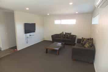 6/2  Janet Street, Riccarton