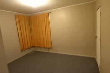 12 Wood Avenue, Mangere East