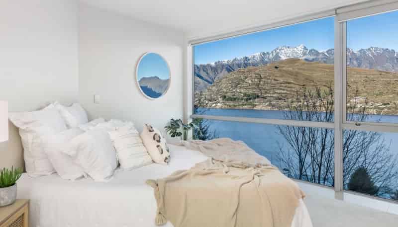 2/11 Gum Lane, Queenstown Central