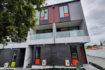 3/2a Walsall St, Avondale