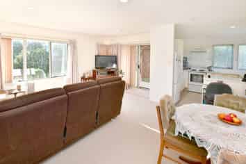 31 The Grove, Red Beach