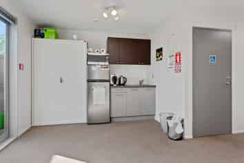 Live/Work Opportunity