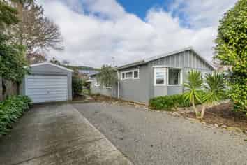 18 Rimu Road, Raumati Beach