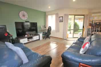 93A Bassett Street, Burwood