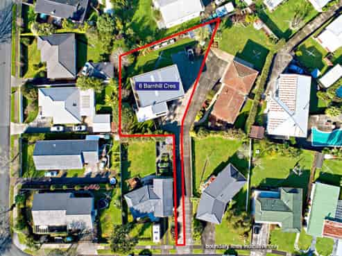 6 Barnhill Crescent, Pahurehure