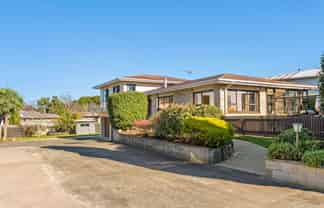 8 Barnhill Crescent, Pahurehure