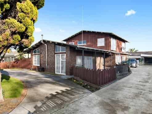 23 Great South Road, Takanini