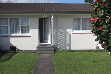 2/51 Takanini Road, Takanini