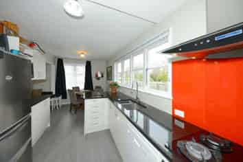 83 Quinns Road, Shirley