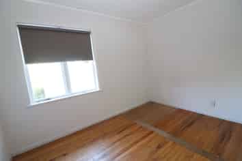 4 Hepburn Road, Glendene