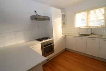 4 Hepburn Road, Glendene