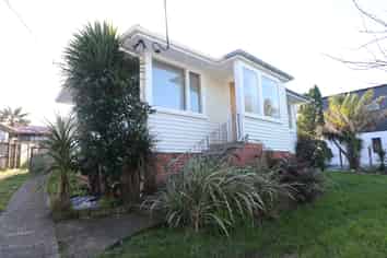 4 Hepburn Road, Glendene