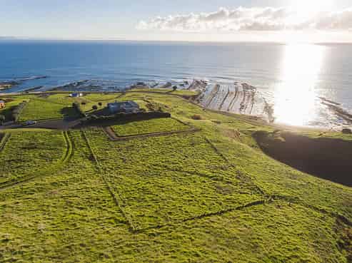 36 Avon Drive, Mahia