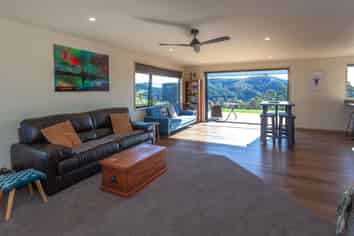 4 Manatu Close, Whangamata