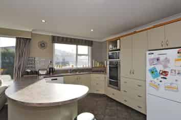 33 Clifton Street, Windsor