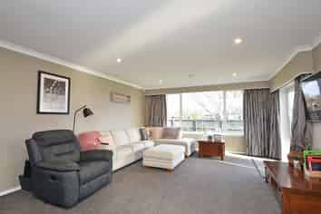 33 Clifton Street, Windsor