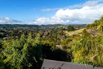 108 Hill Road, Palm Beach