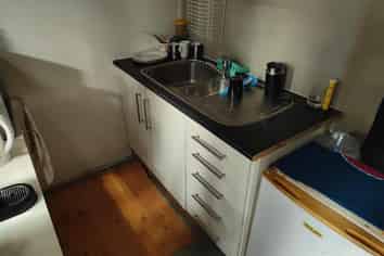 TIDY STORAGE UNIT OR WORKSHOP