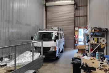 TIDY STORAGE UNIT OR WORKSHOP