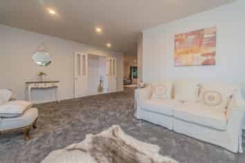 A/8 Brothers Street, New Windsor