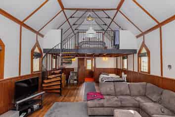 155 Main Road, Luggate