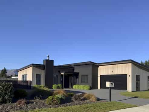 12 Kingfisher Cres, Albert Town