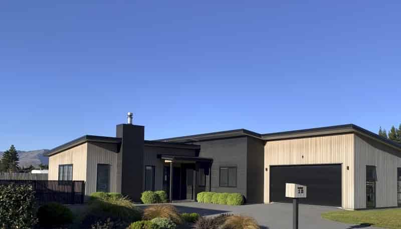 12 Kingfisher Cres, Albert Town