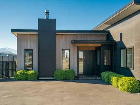 12 Kingfisher Cres, Albert Town