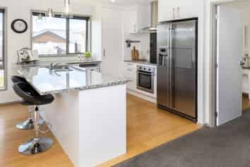 25 Weatherly Drive, Beachlands