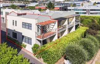 ALBANY LIVE AND WORK