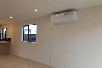 49C Andrew Road, Botany Downs